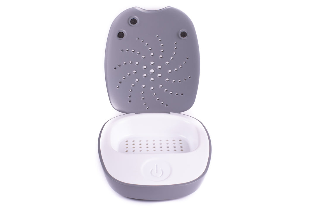 Portable UV Dryer and Cleaning System for Hearing Aids